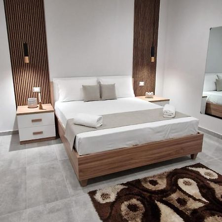 קאסוריה Hotel Movida מראה חיצוני תמונה