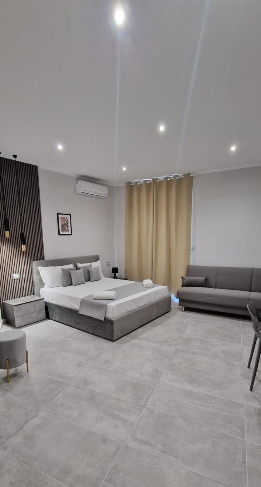 קאסוריה Hotel Movida מראה חיצוני תמונה