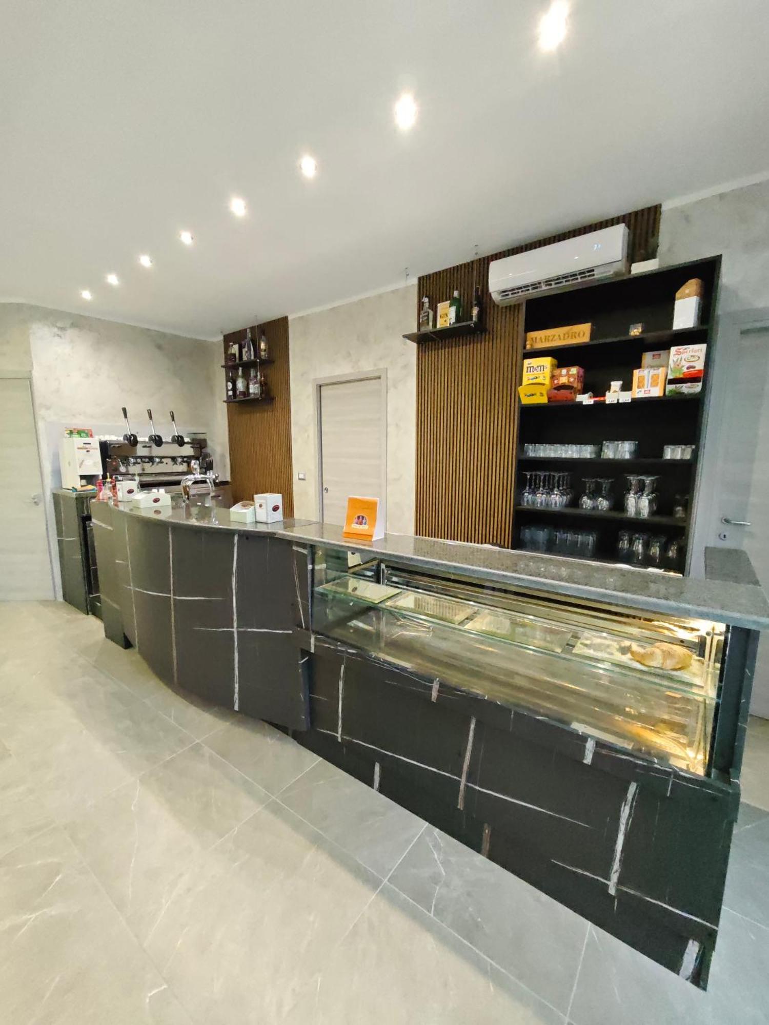 קאסוריה Hotel Movida מראה חיצוני תמונה